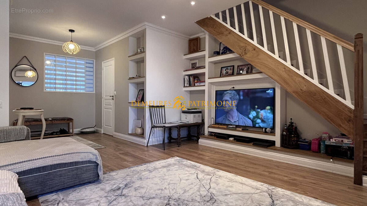 Maison à L&#039;ISLE-D&#039;ESPAGNAC