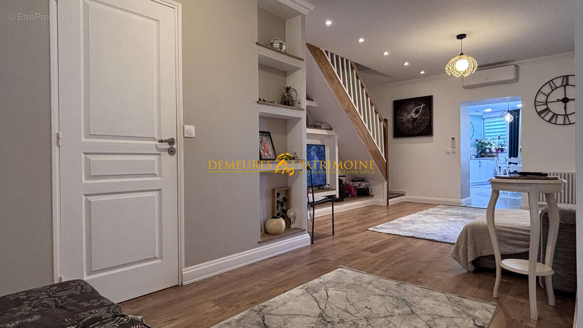 Maison à L&#039;ISLE-D&#039;ESPAGNAC