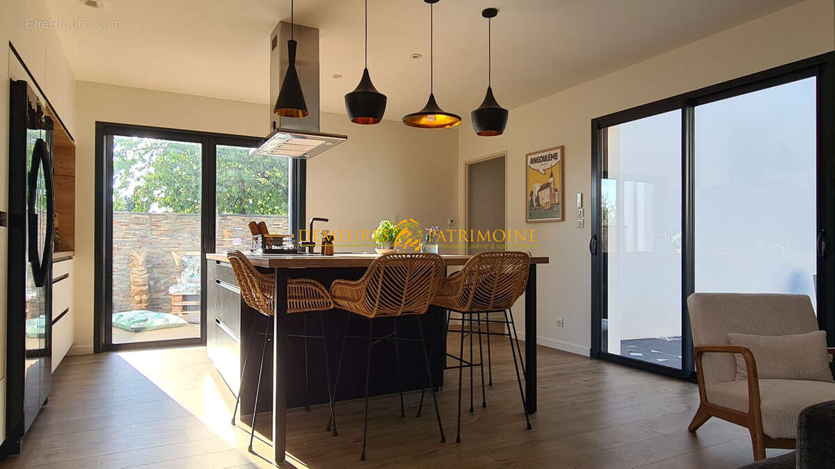 Maison à L&#039;ISLE-D&#039;ESPAGNAC