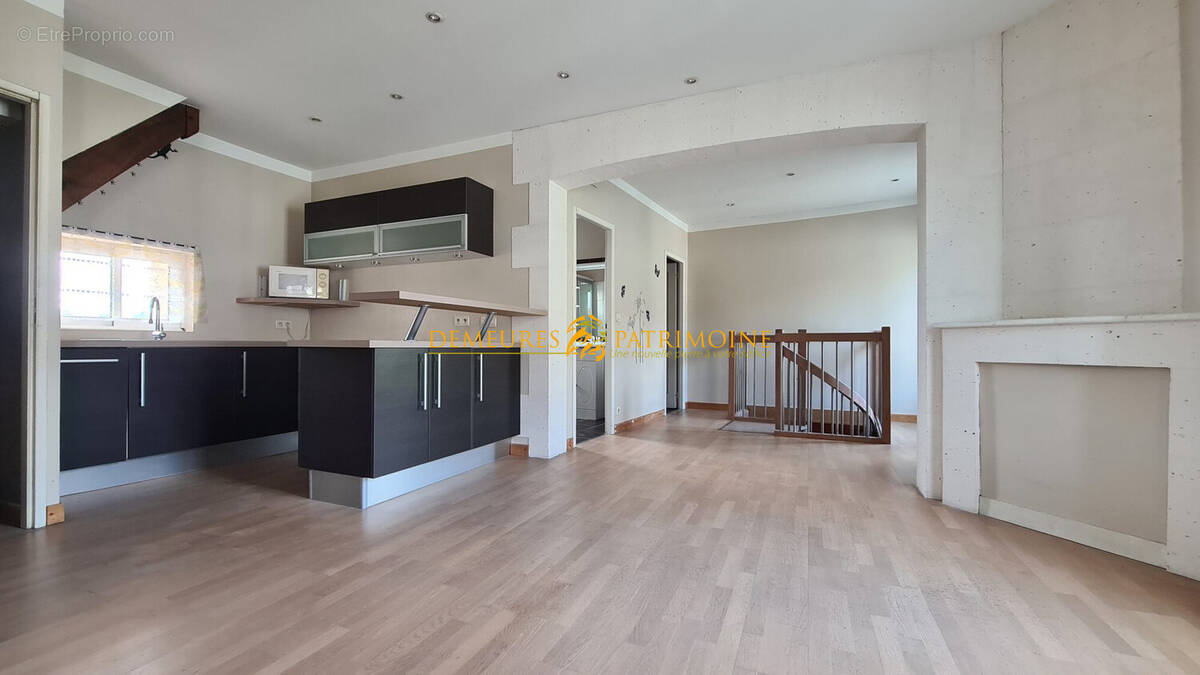 Appartement à GOND-PONTOUVRE