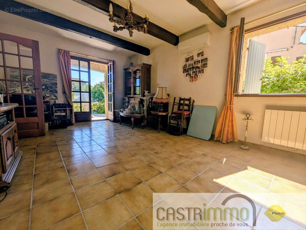 Maison à CASTRIES