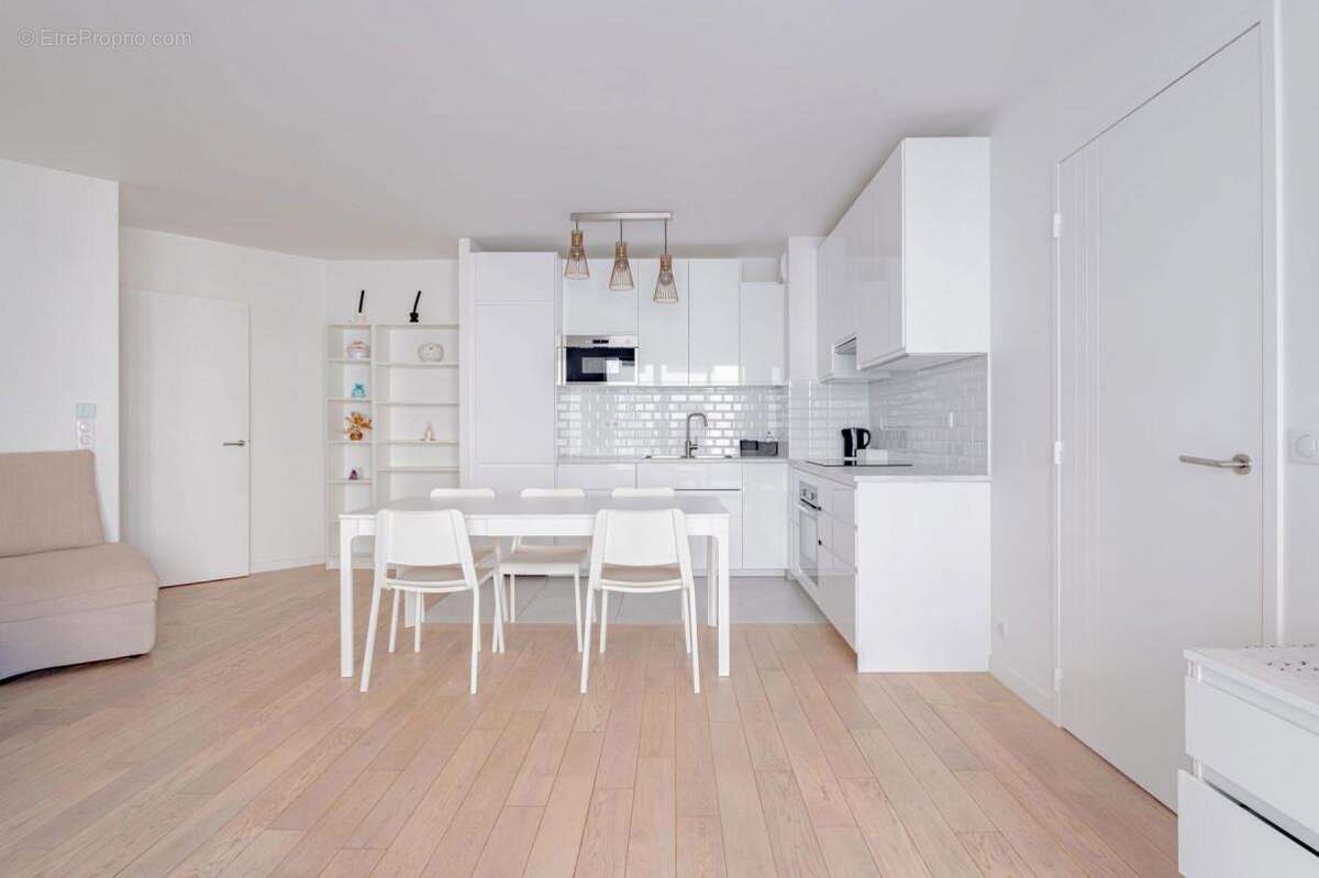 Appartement à LEVALLOIS-PERRET