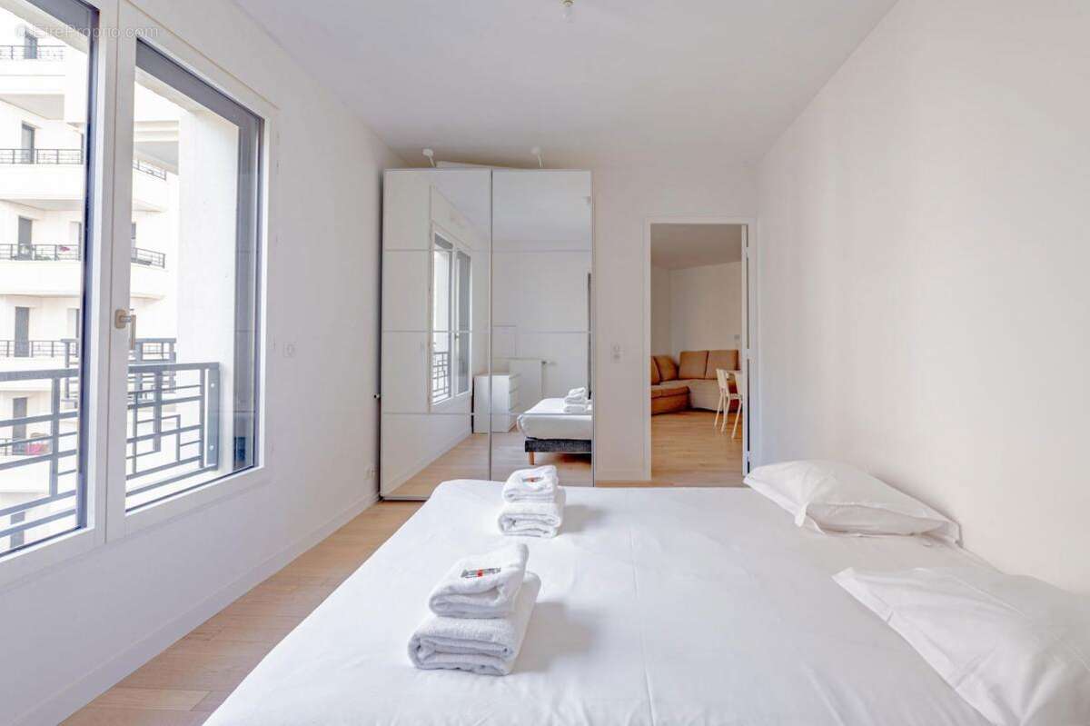 Appartement à LEVALLOIS-PERRET