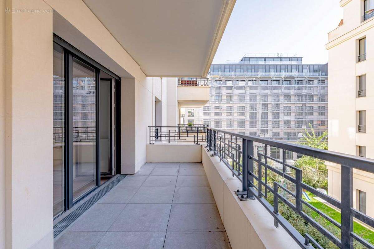 Appartement à LEVALLOIS-PERRET