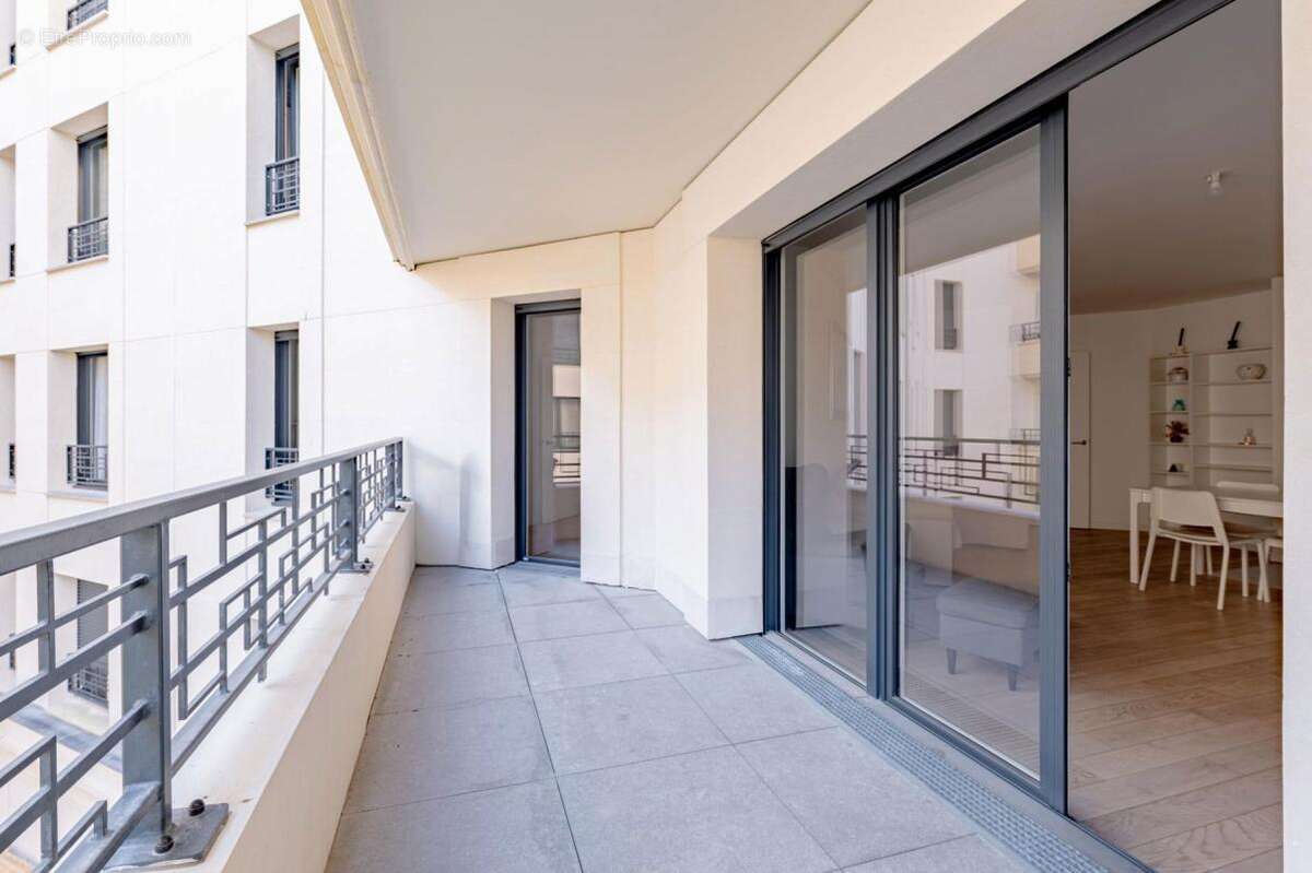 Appartement à LEVALLOIS-PERRET