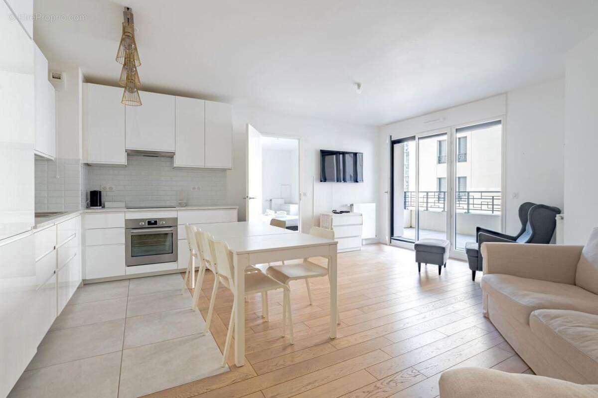 Appartement à LEVALLOIS-PERRET