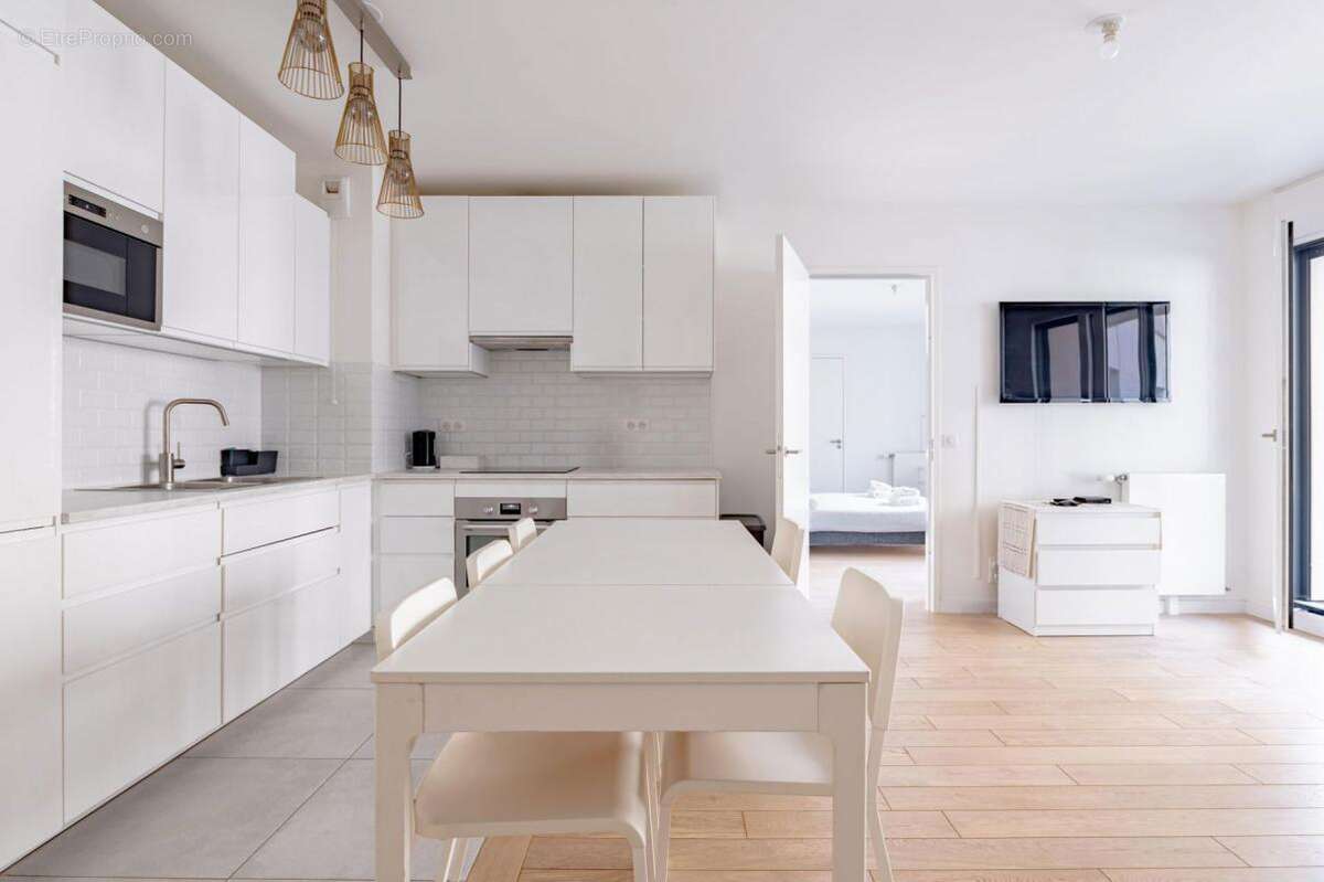 Appartement à LEVALLOIS-PERRET