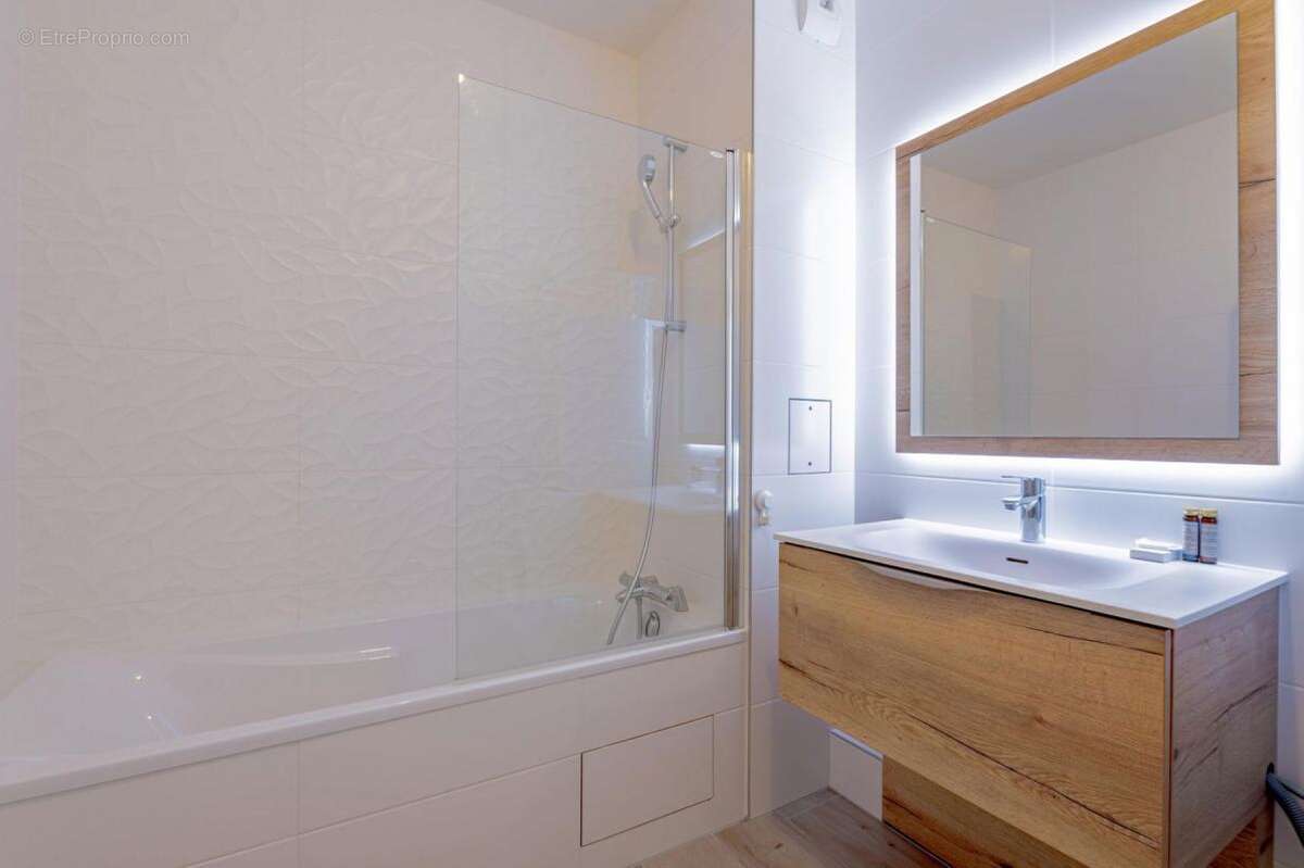 Appartement à LEVALLOIS-PERRET