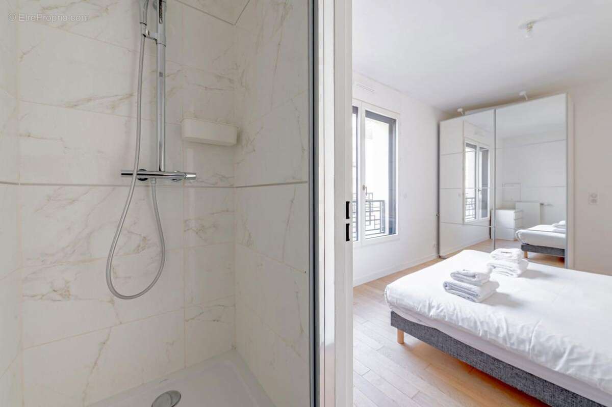 Appartement à LEVALLOIS-PERRET