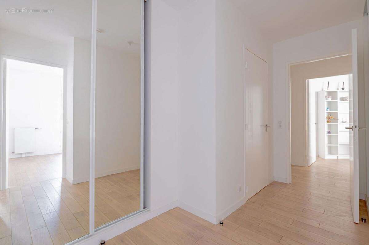 Appartement à LEVALLOIS-PERRET