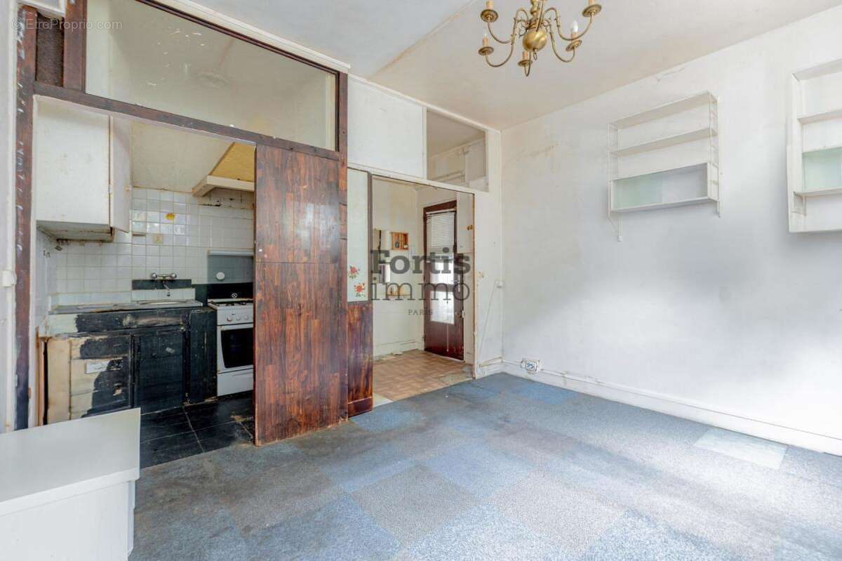Appartement à PARIS-16E