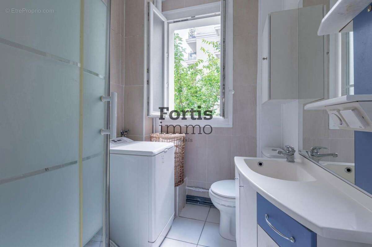 Appartement à LEVALLOIS-PERRET