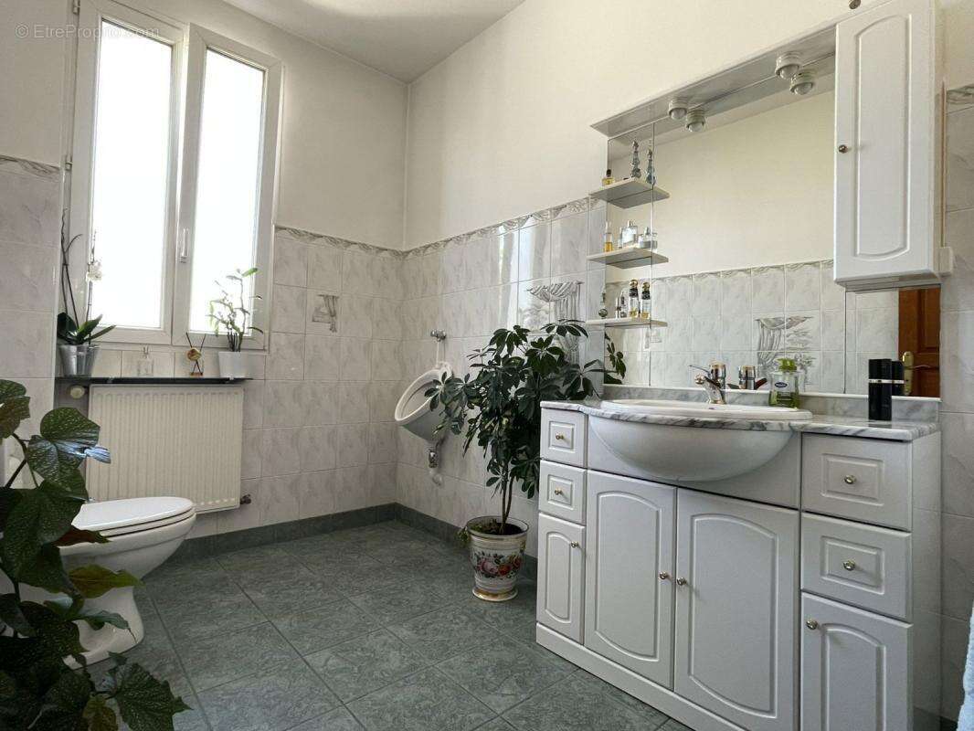 Maison à VITRY-SUR-SEINE