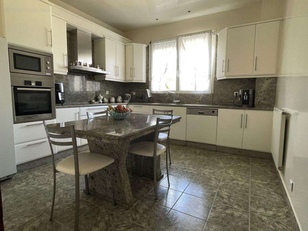 Maison à VITRY-SUR-SEINE