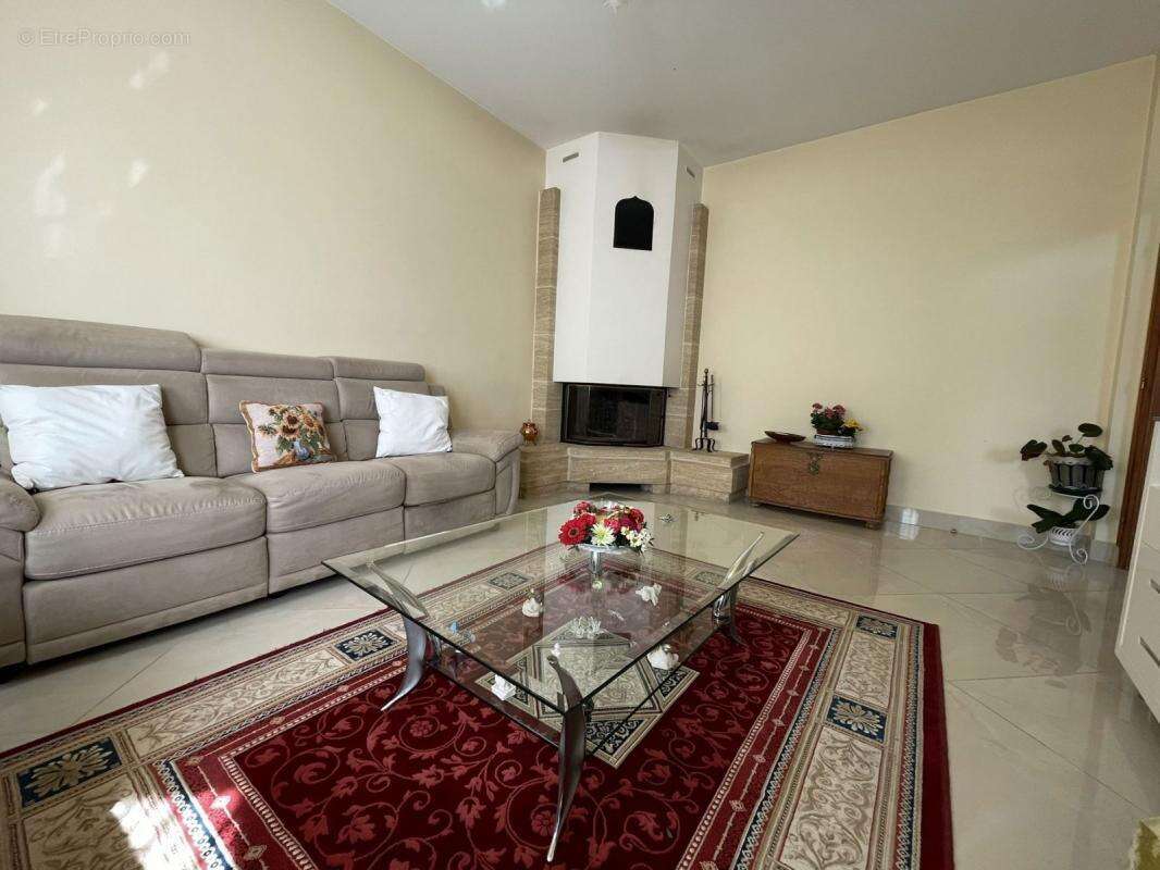 Maison à VITRY-SUR-SEINE