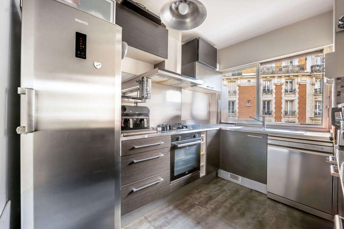 Appartement à PARIS-18E