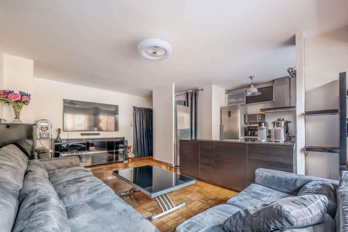 Appartement à PARIS-18E