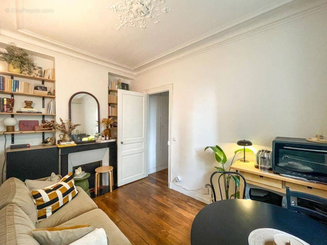Appartement à PARIS-17E