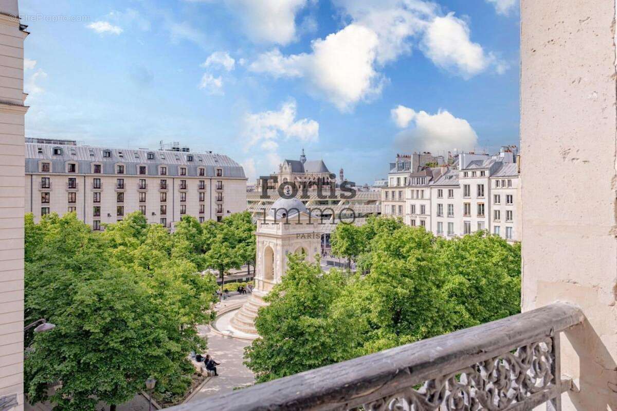 Appartement à PARIS-1E