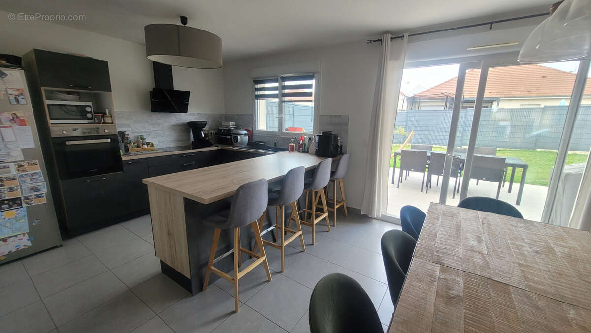 Maison à SAINT-ANDRE-LES-VERGERS