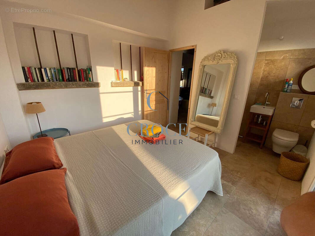 Maison à SAINT-QUENTIN-LA-POTERIE