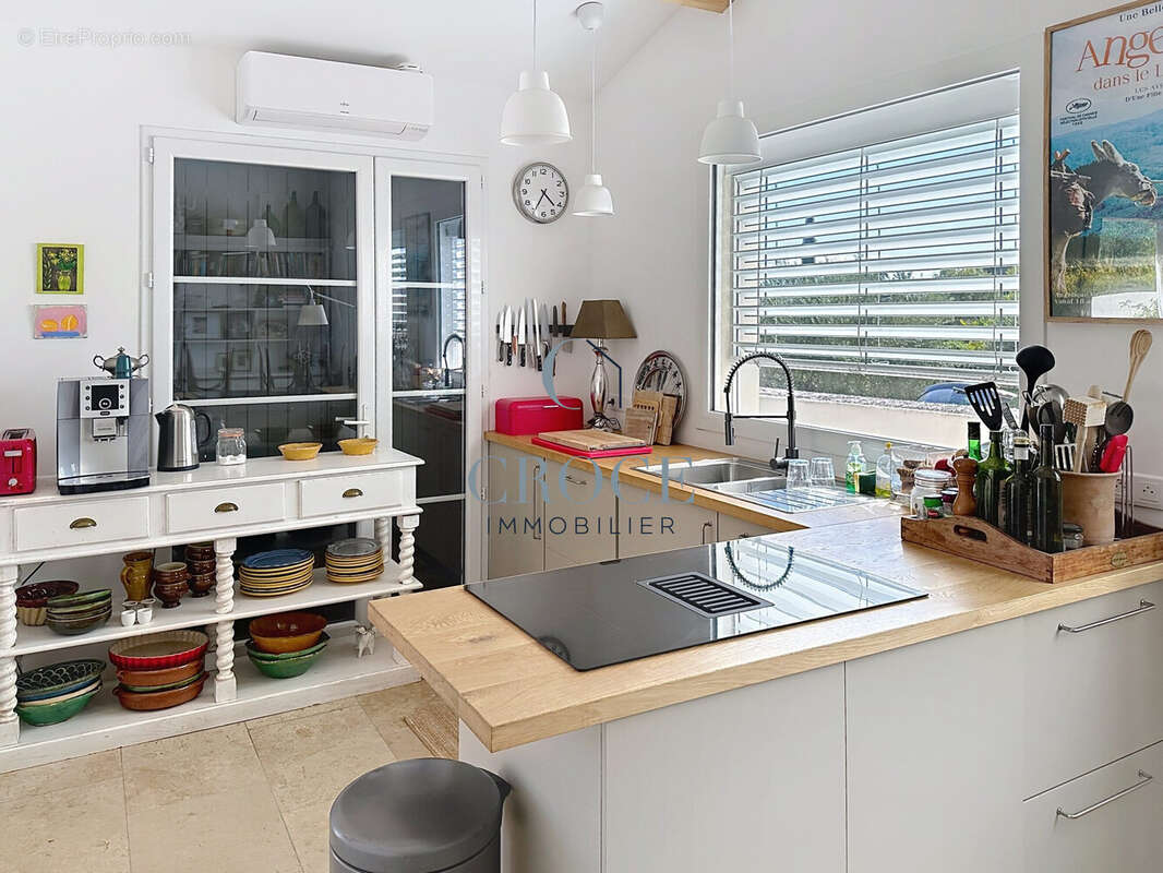 Maison à SAINT-QUENTIN-LA-POTERIE