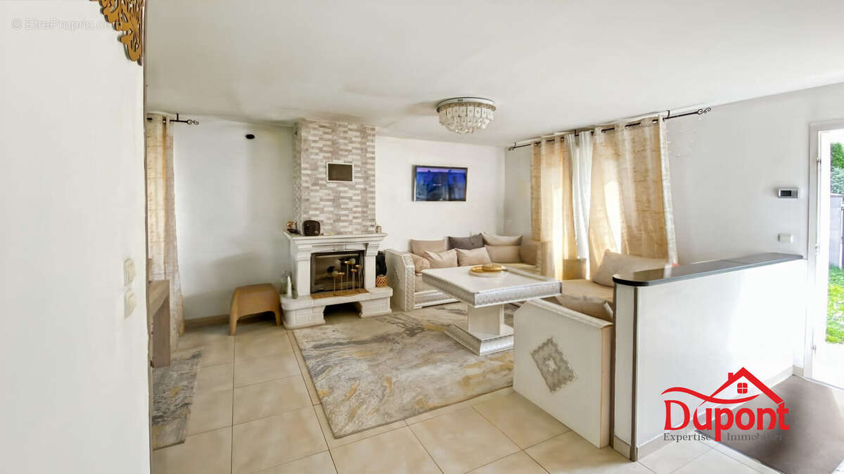 Maison à ROSIERES-PRES-TROYES