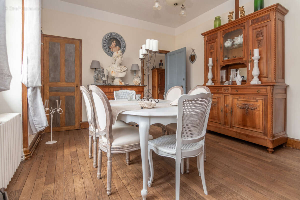 Maison à SAINT-MARCEL