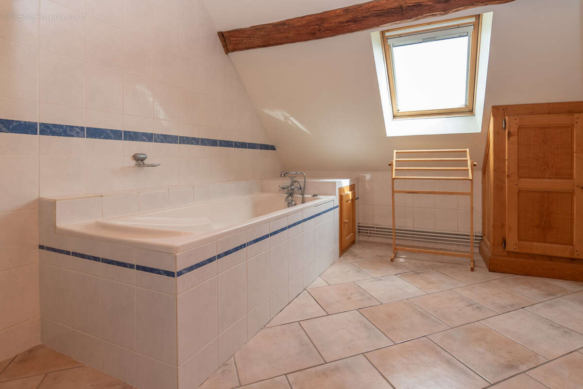 Maison à SAINT-MARCEL