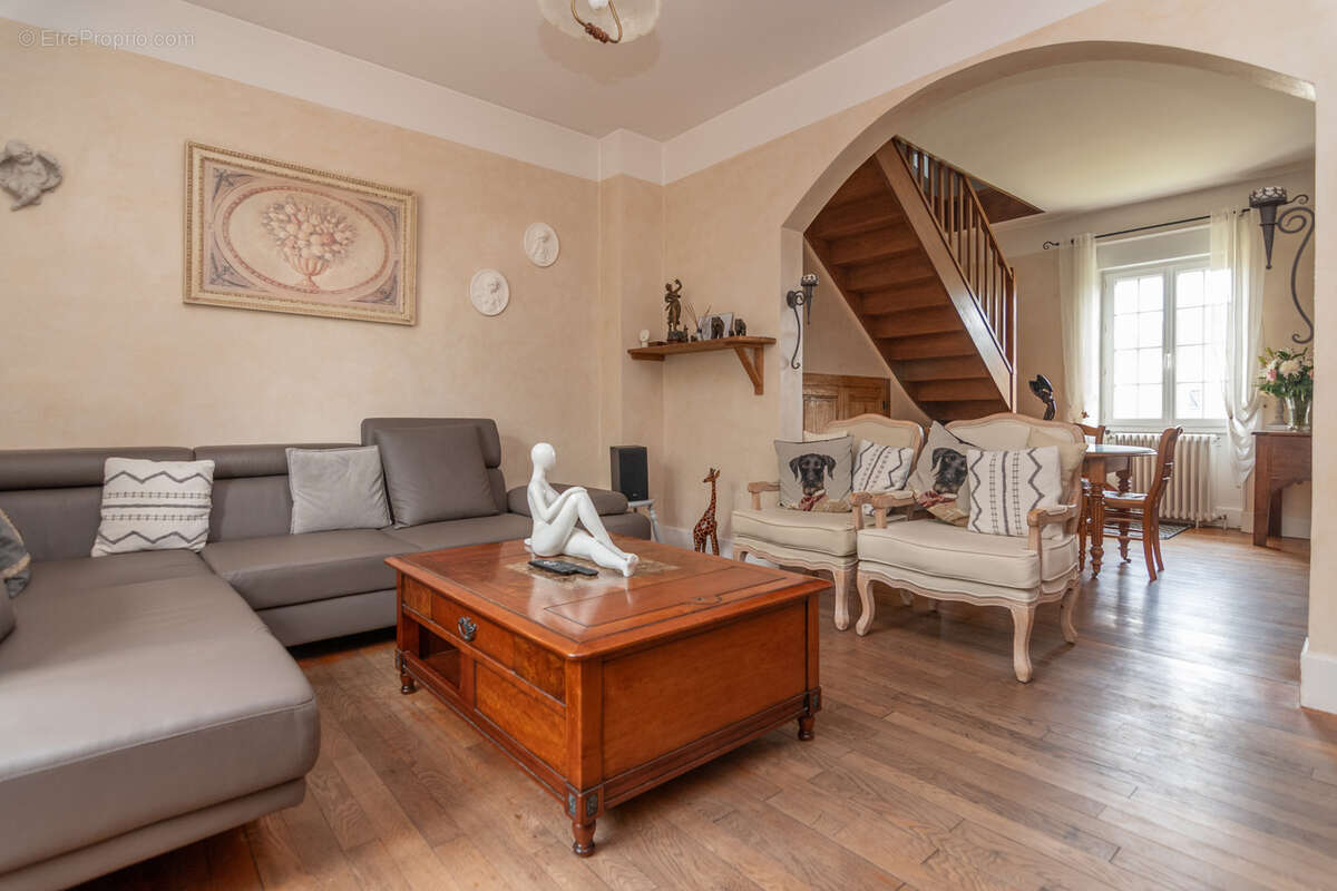 Maison à SAINT-MARCEL