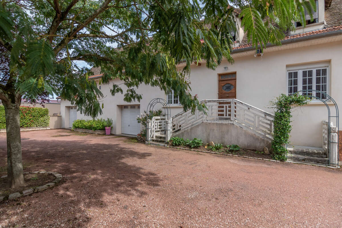 Maison à SAINT-MARCEL