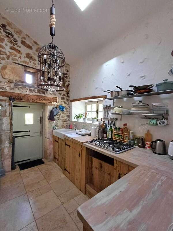 Maison à CHASSENEUIL-SUR-BONNIEURE