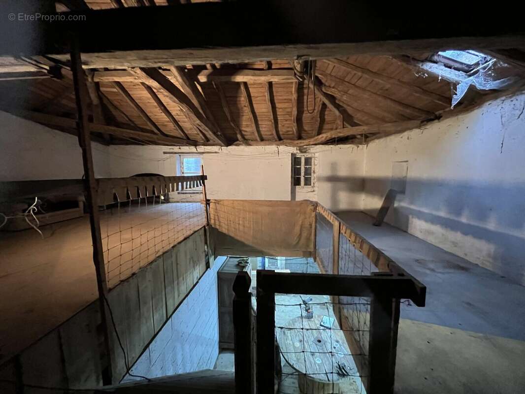 Maison à CHASSENEUIL-SUR-BONNIEURE