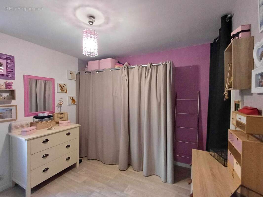 Maison à CHAMPAGNE-MOUTON