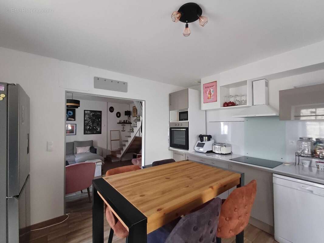 Maison à CHAMPAGNE-MOUTON