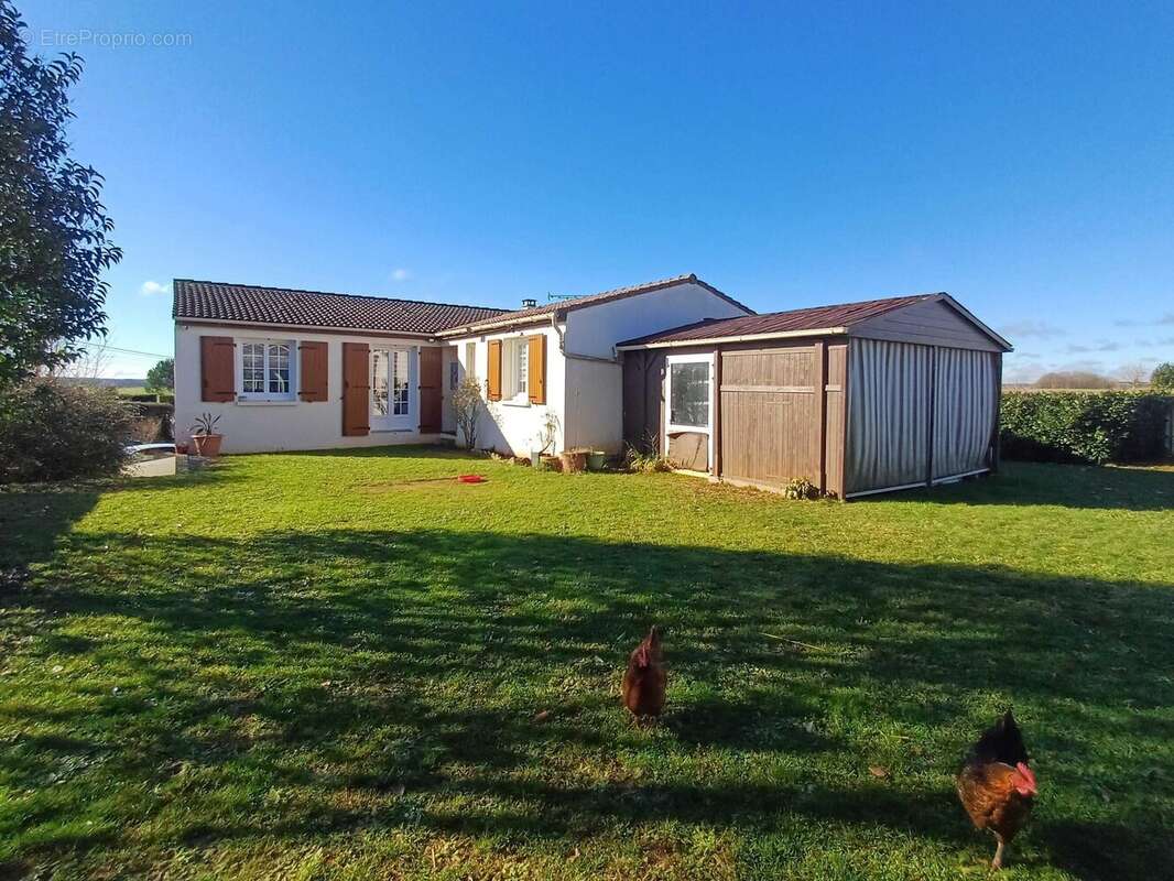 Maison à CHASSENEUIL-SUR-BONNIEURE