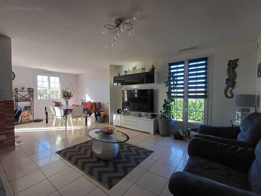 Maison à CHASSENEUIL-SUR-BONNIEURE