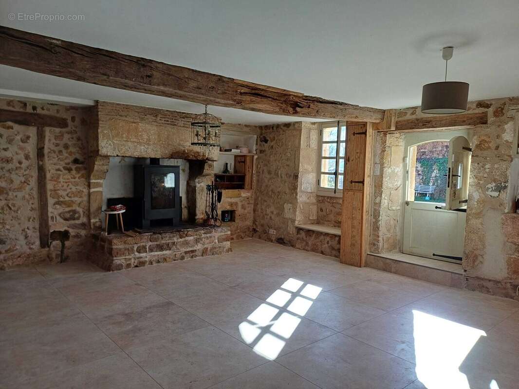 Maison à CHASSENEUIL-SUR-BONNIEURE