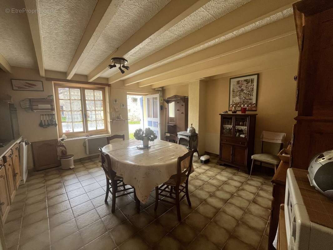 Maison à CHASSENEUIL-SUR-BONNIEURE