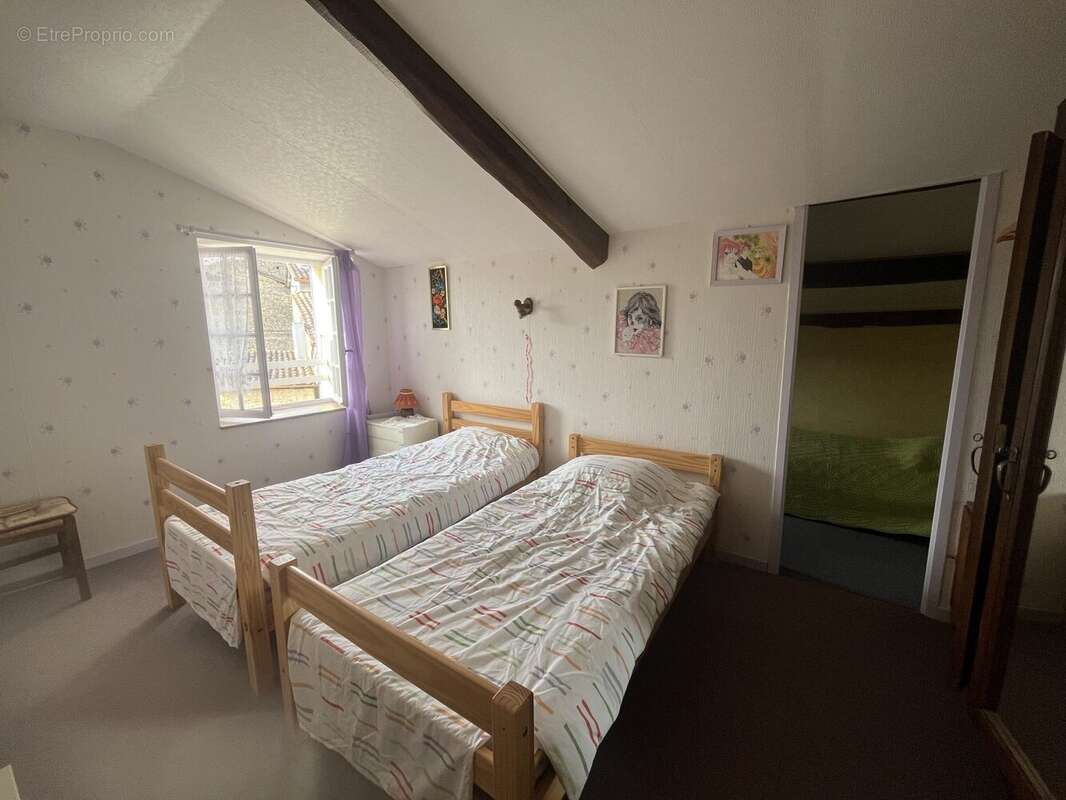 Maison à CHASSENEUIL-SUR-BONNIEURE