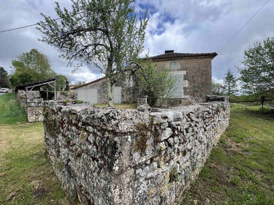 Maison à SAINT-CLAUD