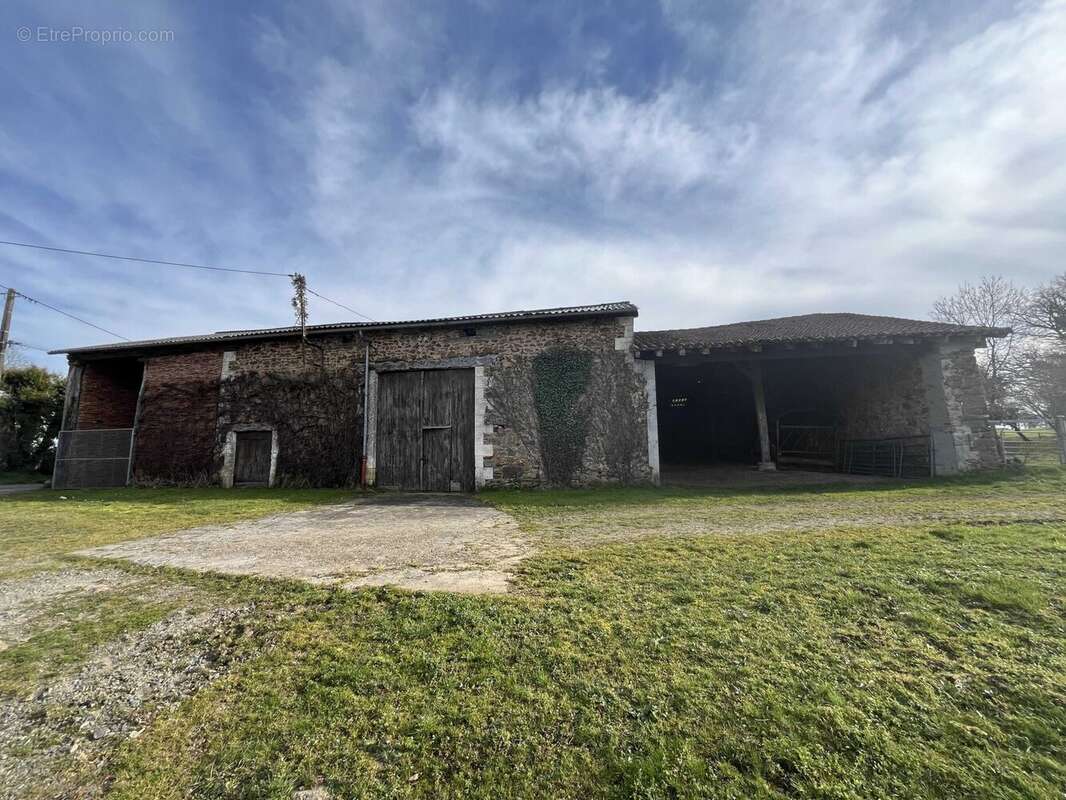 Maison à ROUMAZIERES-LOUBERT