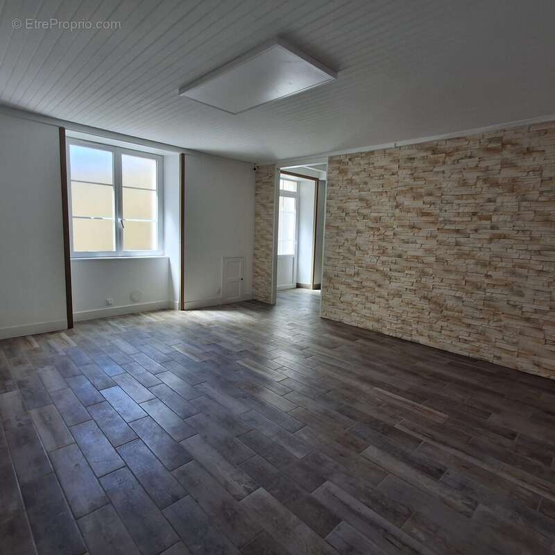 Maison à CHASSENEUIL-SUR-BONNIEURE