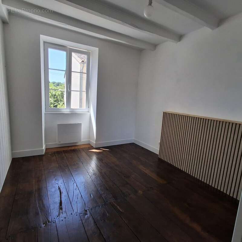 Maison à CHASSENEUIL-SUR-BONNIEURE