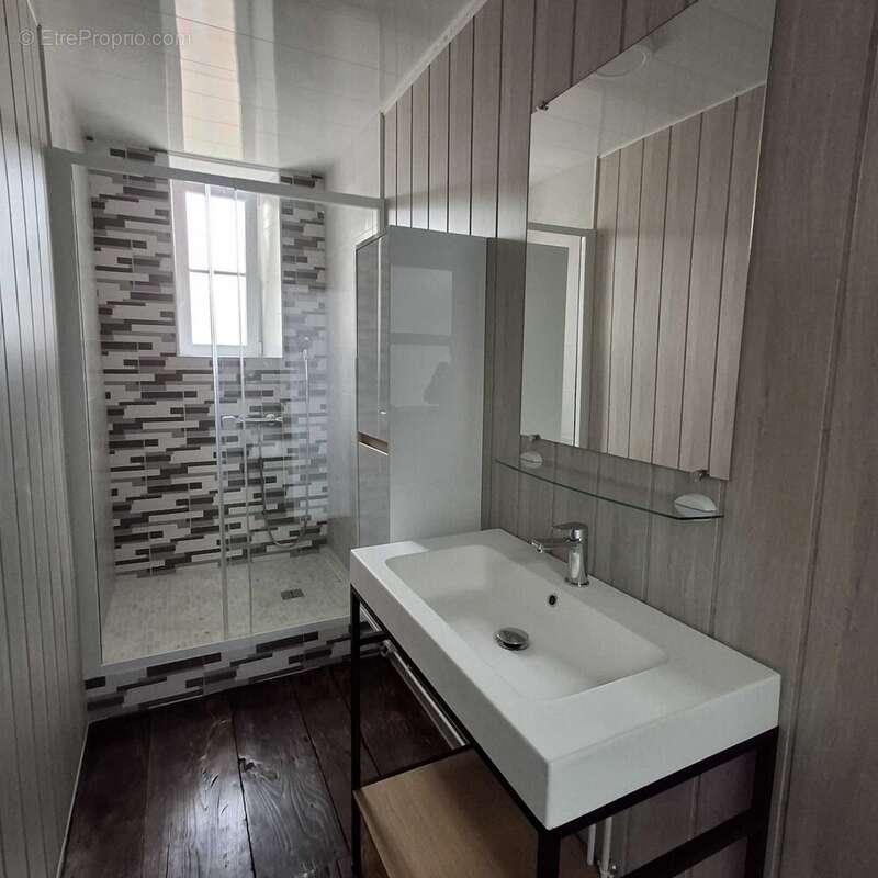 Maison à CHASSENEUIL-SUR-BONNIEURE