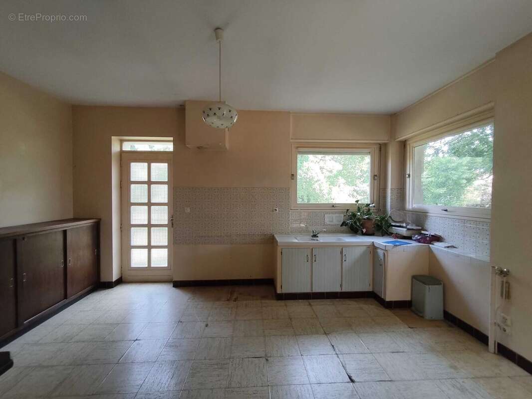 Maison à CHASSENEUIL-SUR-BONNIEURE