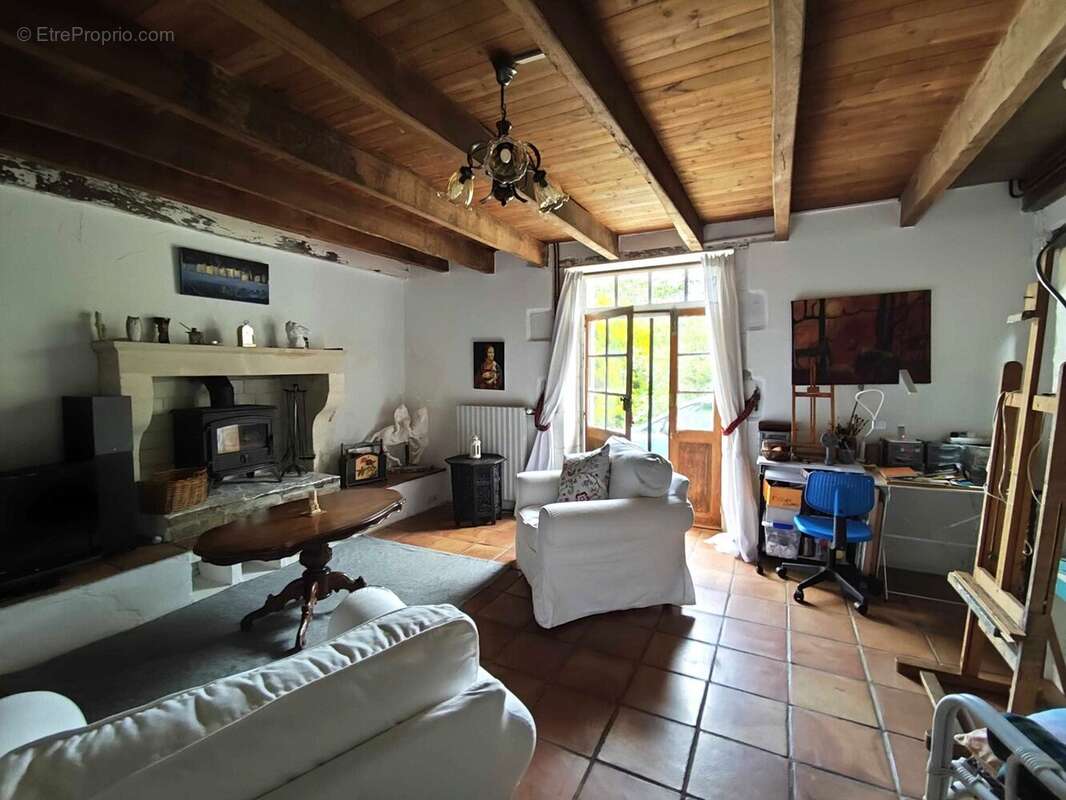 Maison à CHASSENEUIL-SUR-BONNIEURE