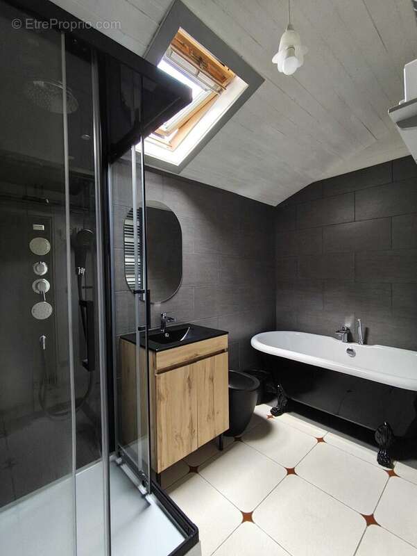 Maison à CHASSENEUIL-SUR-BONNIEURE