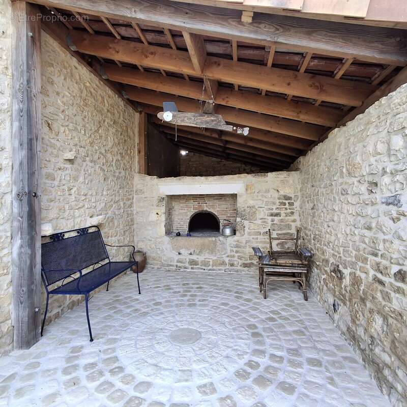 Maison à CELLEFROUIN