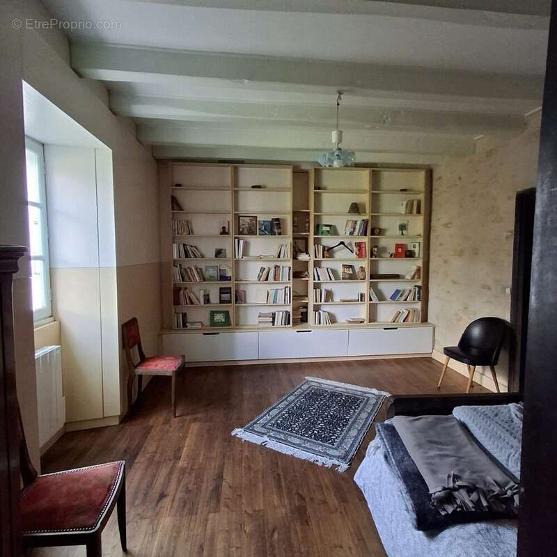 Maison à CELLEFROUIN